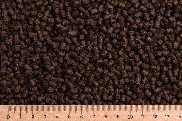 (3,90 Euro/kg) - 1 kg Lachsforellen Futter 4,5 mm - Astax